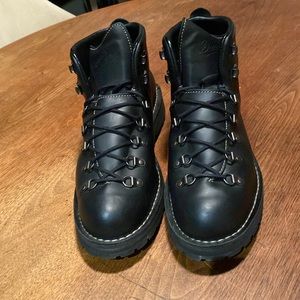 Mens Danner Mountain Light II Goretex Boot size US 13, UK 12.5